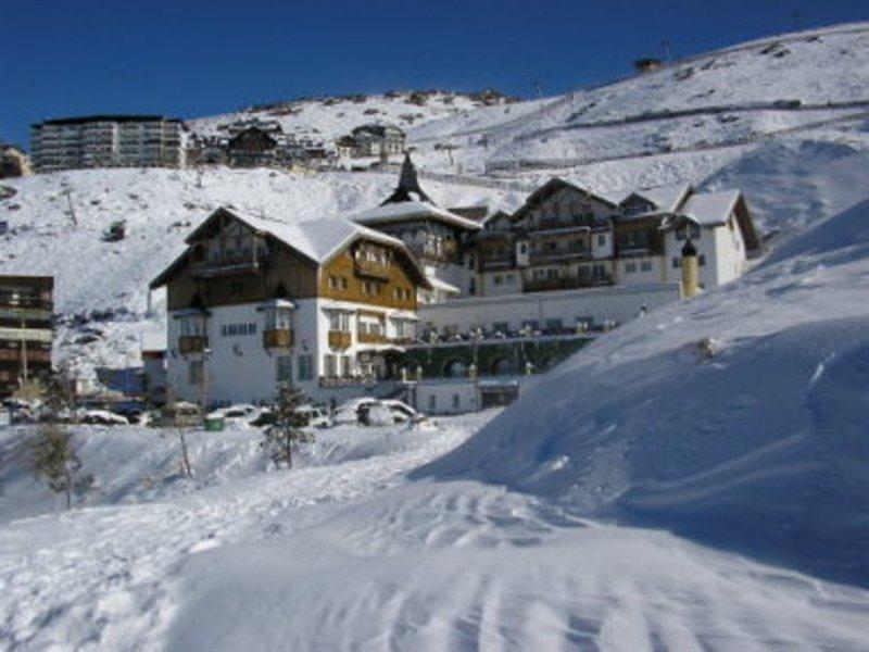 Hotel Ghm Monachil Sierra Nevada Exterior photo